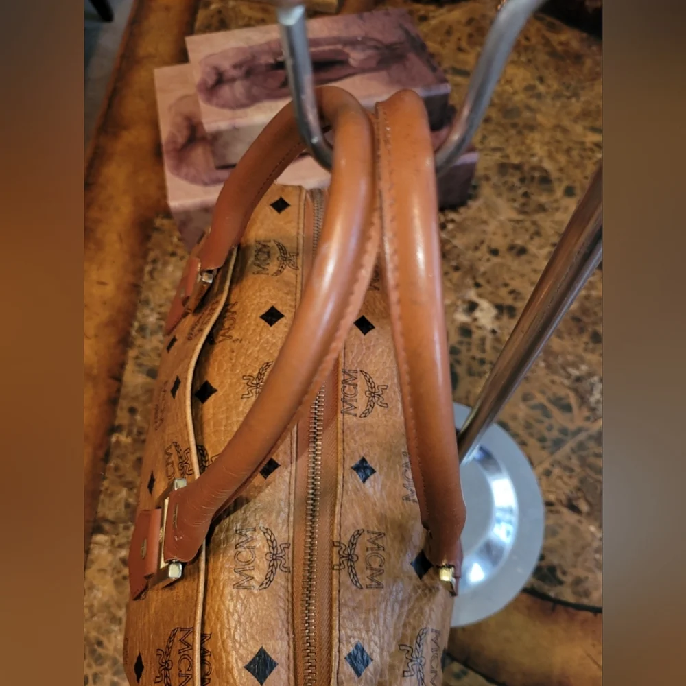 MCM Congac Boston Bag Leather Handbag With Crossbody9 - Picture 5 of 13